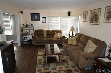 4th image of 1870 W 109th St