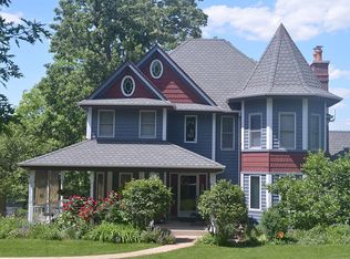 1 Genesee Ct, Bolingbrook, IL 60440