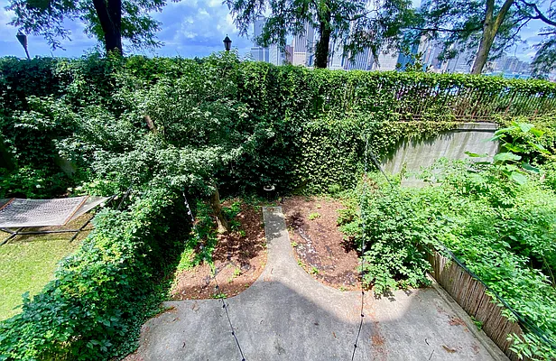 Rented by Douglas Elliman | media 6