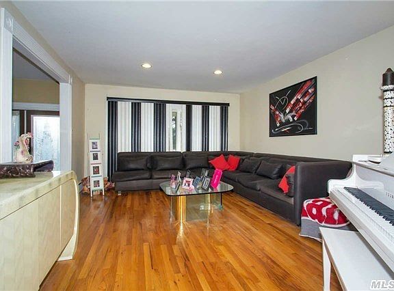 4th image of 2043 Berford Ct