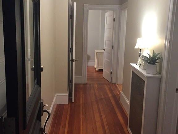 3rd image of 4 Sheldon St #1