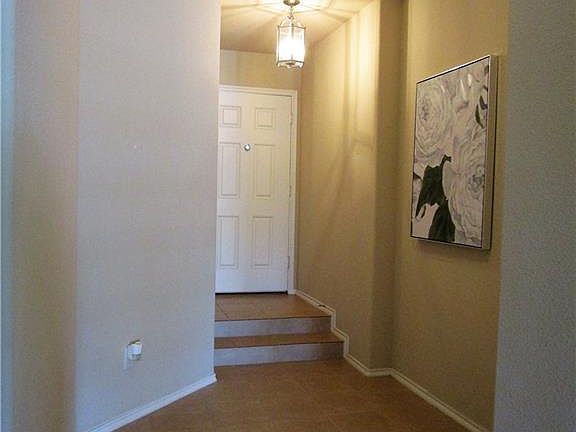 4th image of 2029 Cranberry Ct