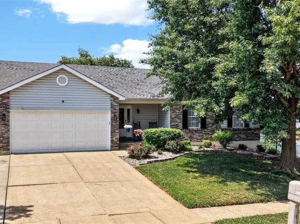 1465 Washingtons Crossing Dr, O'Fallon, MO 63366