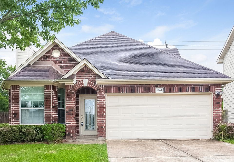1st image of 1907 Doliver Cir