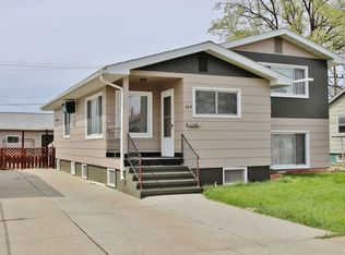 305 N Earling Ave, Miles City, MT 59301