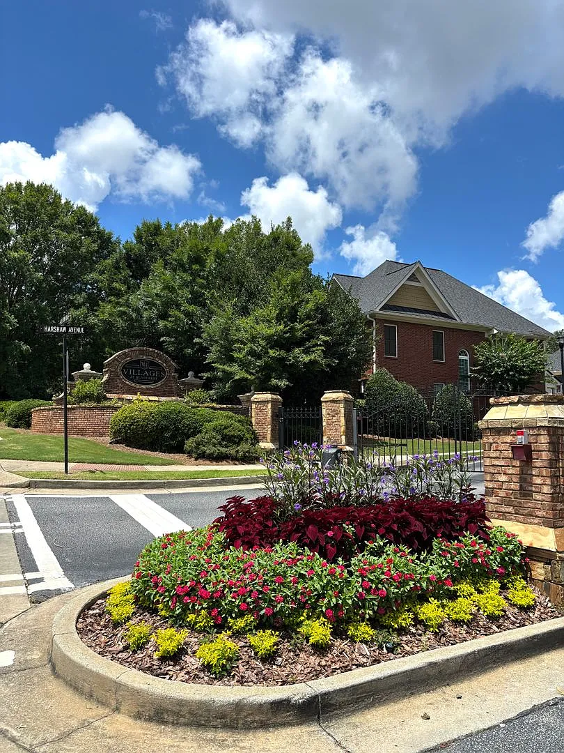 For Rent: Spacious 3-Bedroom, 2.5-Bath Townhome in Villages at Huntcrest Lawrenceville, GA — Photo 2