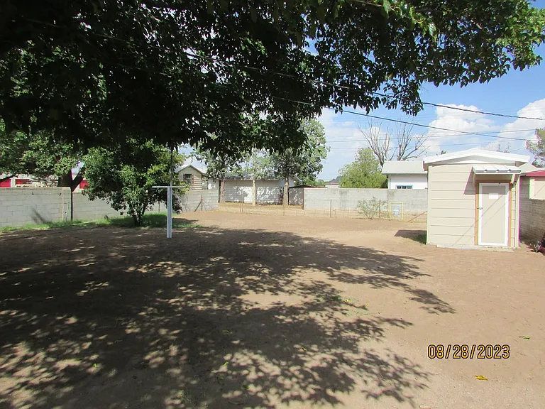 1103 S Platinum Ave — Photo 14