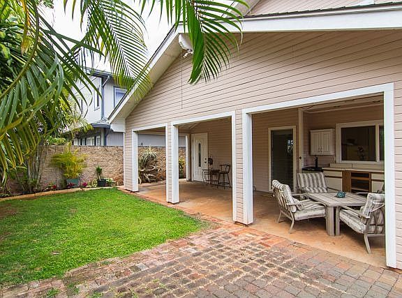 Large Lanai