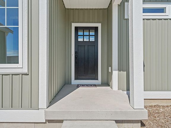 4th image of 659 Waterford Village Dr NW