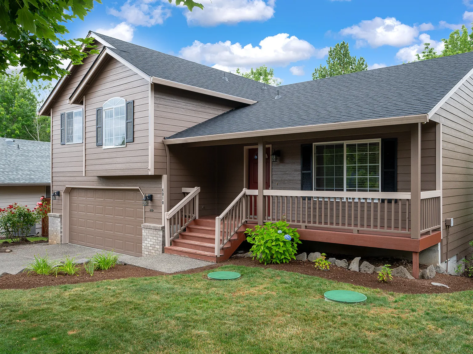 4010 SE Harmony Pl — Photo 2