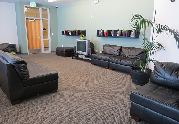3rd image of 3440 Park Ave W #2c8e6f2b7