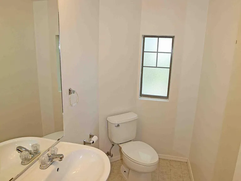 12 Short Dr #12 — Photo 13