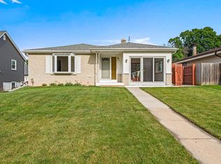 2734 S 112th St, West Allis, WI 53227