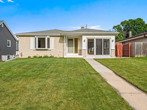 2734 South 112th STREET, West Allis, WI 53227