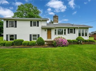 1883 Massillon Rd, Akron, OH 44312