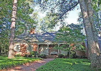 1st image of 312 Sandalwood Dr