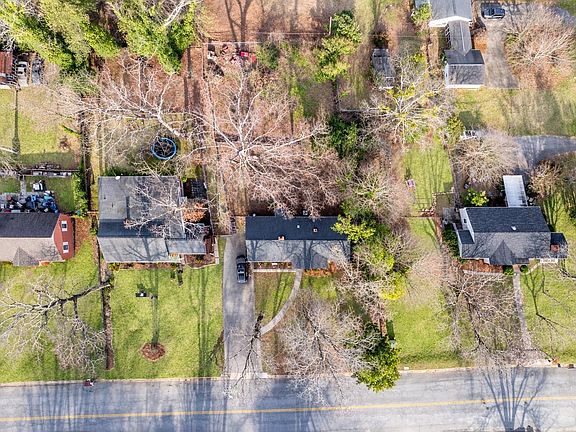 5th image of 315 Briarwood Rd