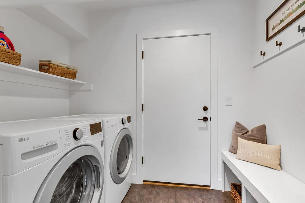 2 bed, 1226 sqft, $3,200 — Photo 3