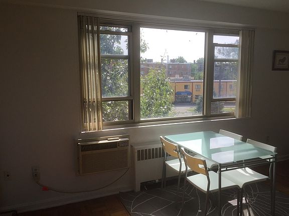 3rd image of 11820 Edgewater Dr APT 319