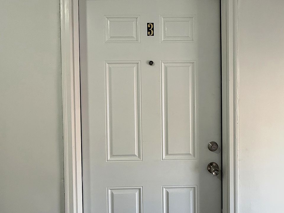 1st image of 395 Bergen Ave APT 3
