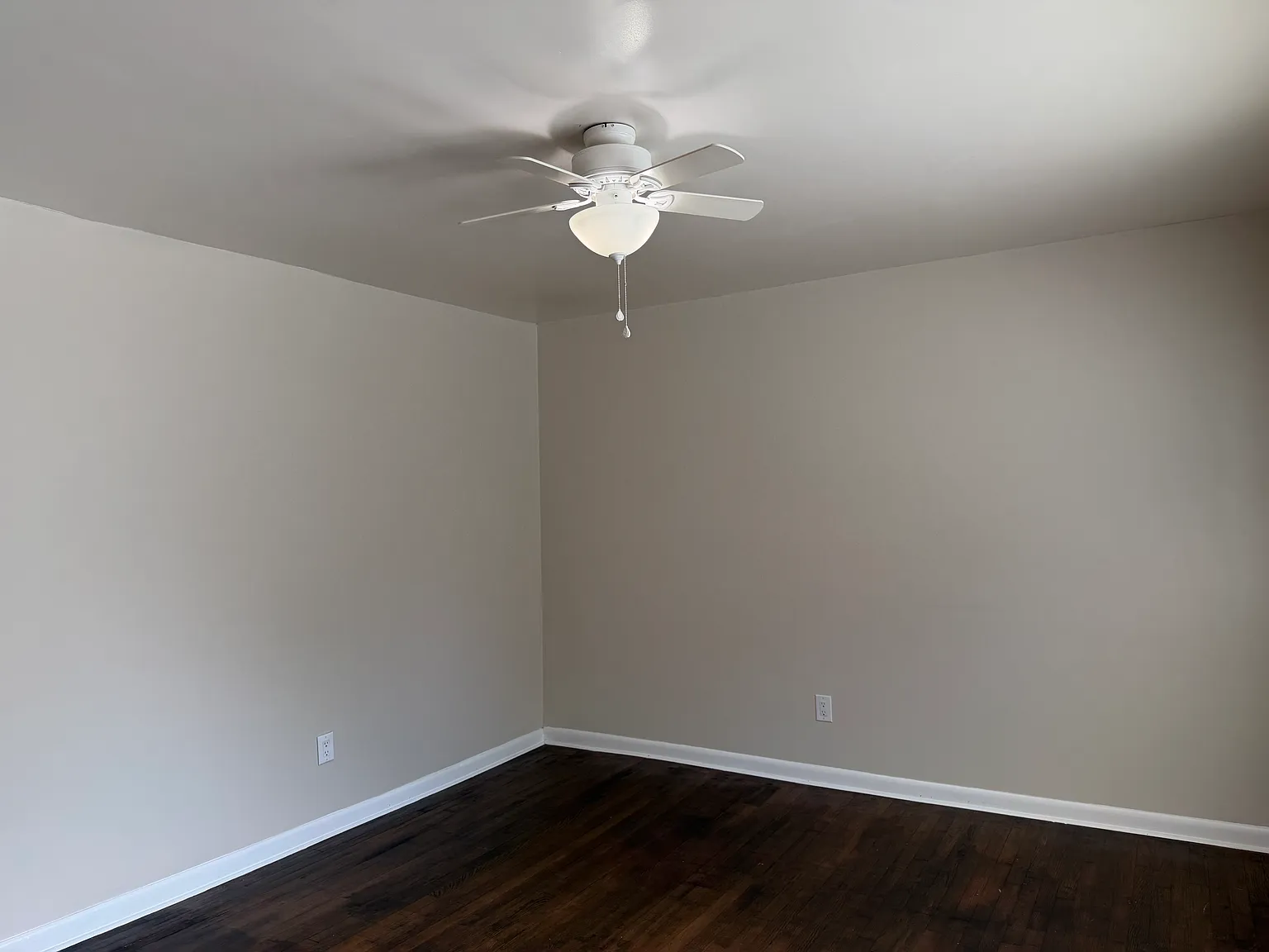 2 bed, 1.5 bath, 1044 sqft, $1,200 — Photo 3