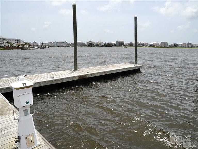 1st image of 72 Harbour Point Yacht Club