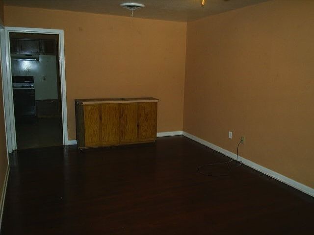 2nd image of 608 N Joyce St