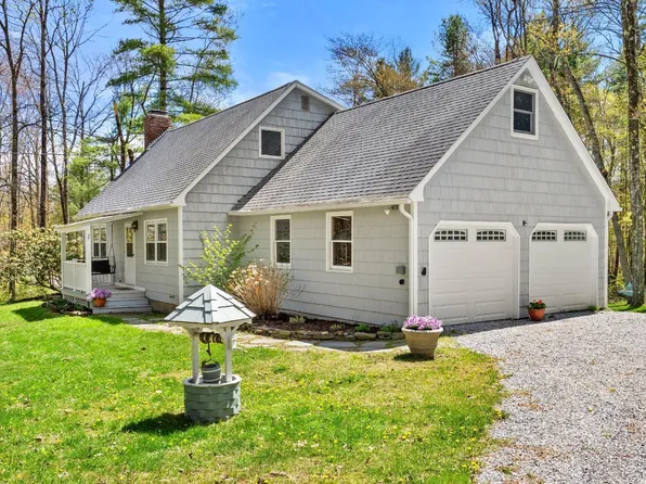 230 Middle Rd, Austerlitz, NY 12017