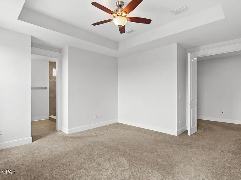 1816 Discovery Loop — Photo 32