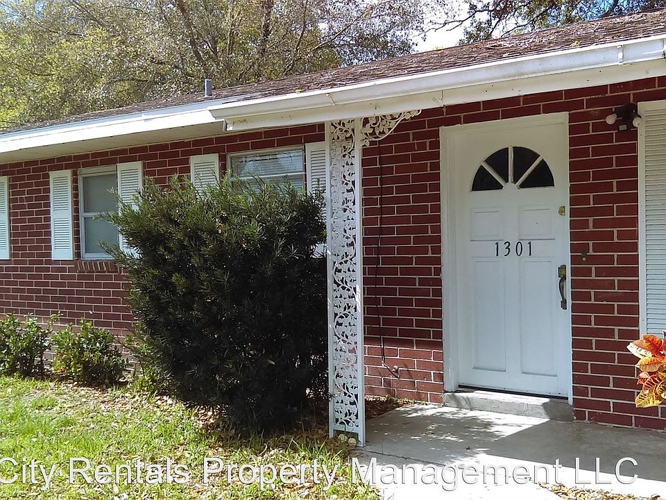 1st image of 1301 N Palm Dr