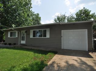 3324 SW Arnold Ave, Topeka, KS 66614