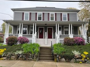 27 Topsfield Rd APT 1, Ipswich, MA 01938