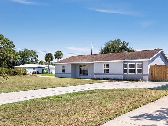 3rd image of 355 Oleander Pl
