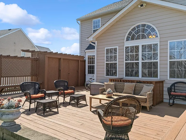Forest Oaks Dr — Photo 10