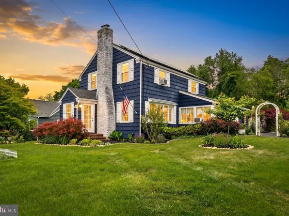 61 Laurel Ave, Kingston, NJ 08528