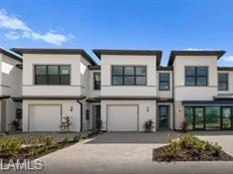 27825 Solis Grande Dr — Photo 1