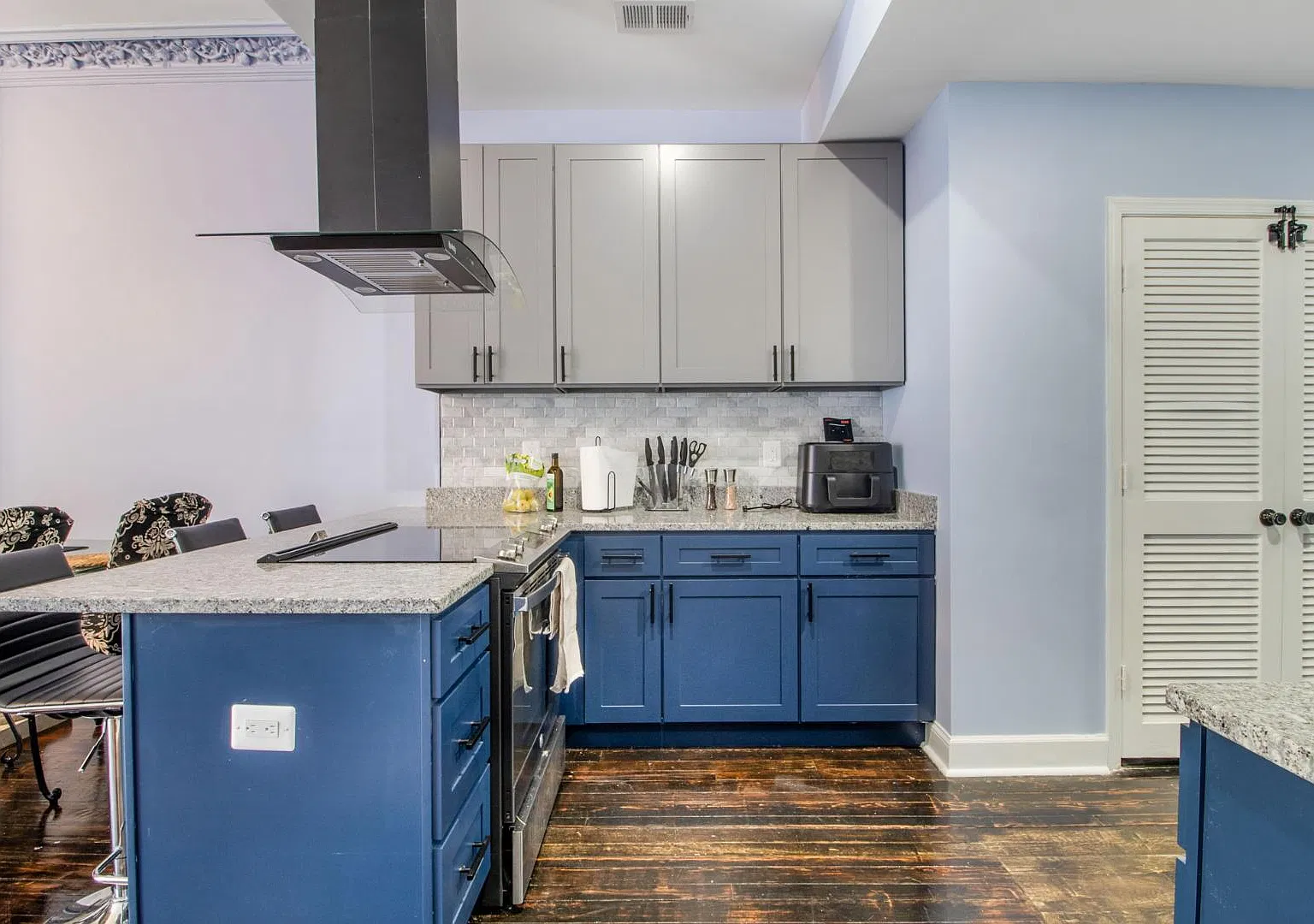 1232 W Lafayette Ave — Photo 3