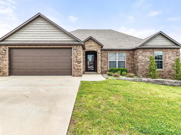 42 Ashcraft Ct, Paragould, AR 72450