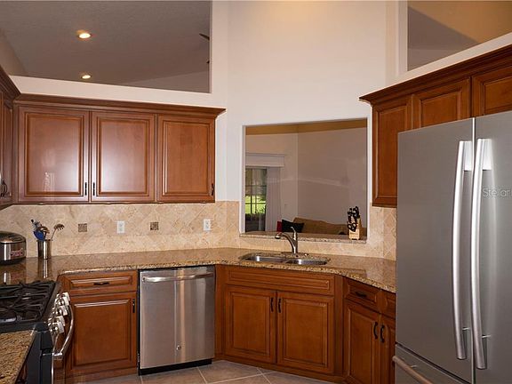 5th image of 10912 Waterbury Ct