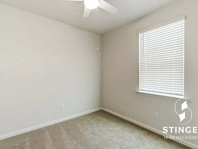 548 Hideaway St — Photo 7
