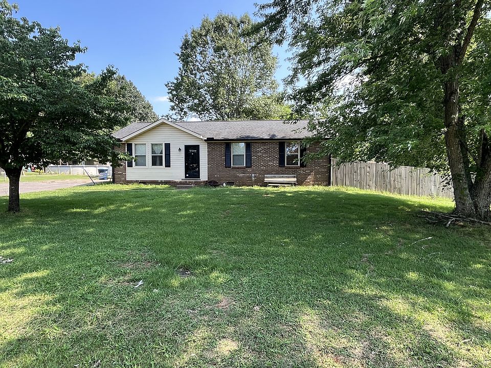 2nd image of 7821 Clearwater Ct