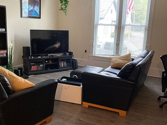 4th image of 828 N Alabama St #3