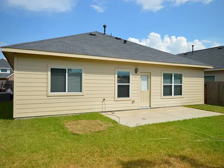 2727 Lakecrest River Dr — Photo 24