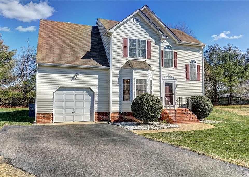 1st image of 5946 Lake Willow Way