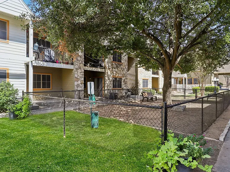 Madeira Apartments at Live Oak — Photo 86