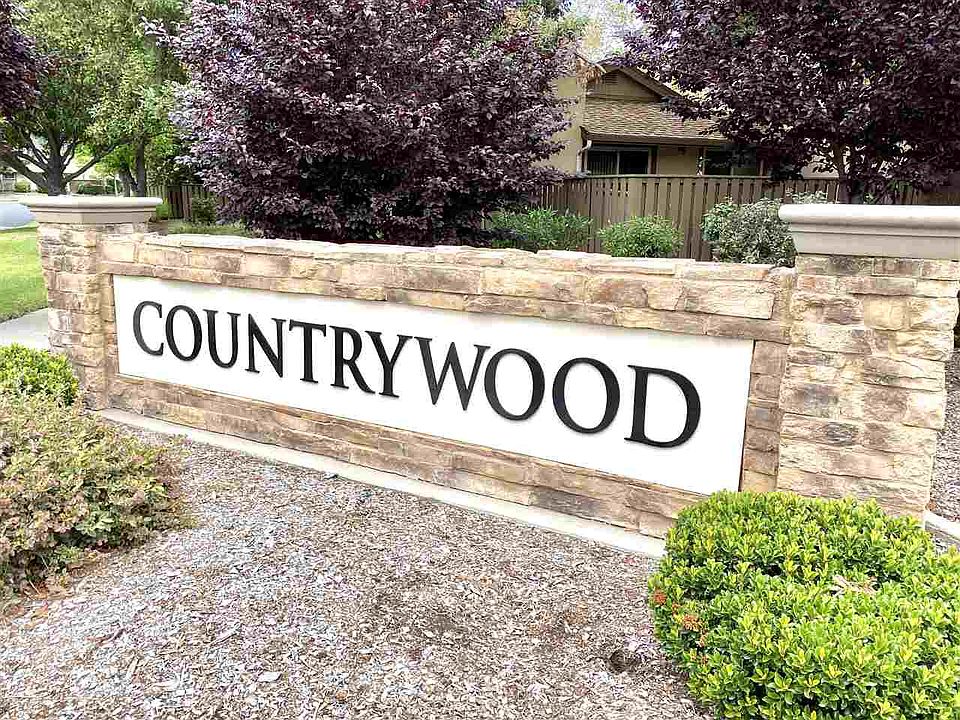 2nd image of 2001 Countrywood Ct