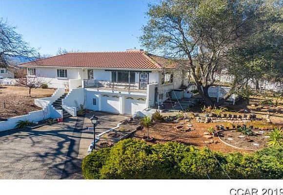 1st image of 960 Hillcrest Ct