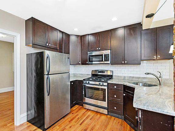 3rd image of 27 Shannon St #1R