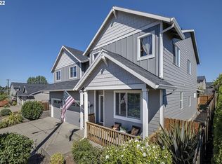 541 E Johnson St, Carlton, OR