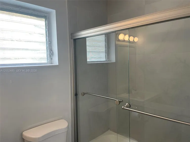 1830 Cleveland St #2 — Photo 4